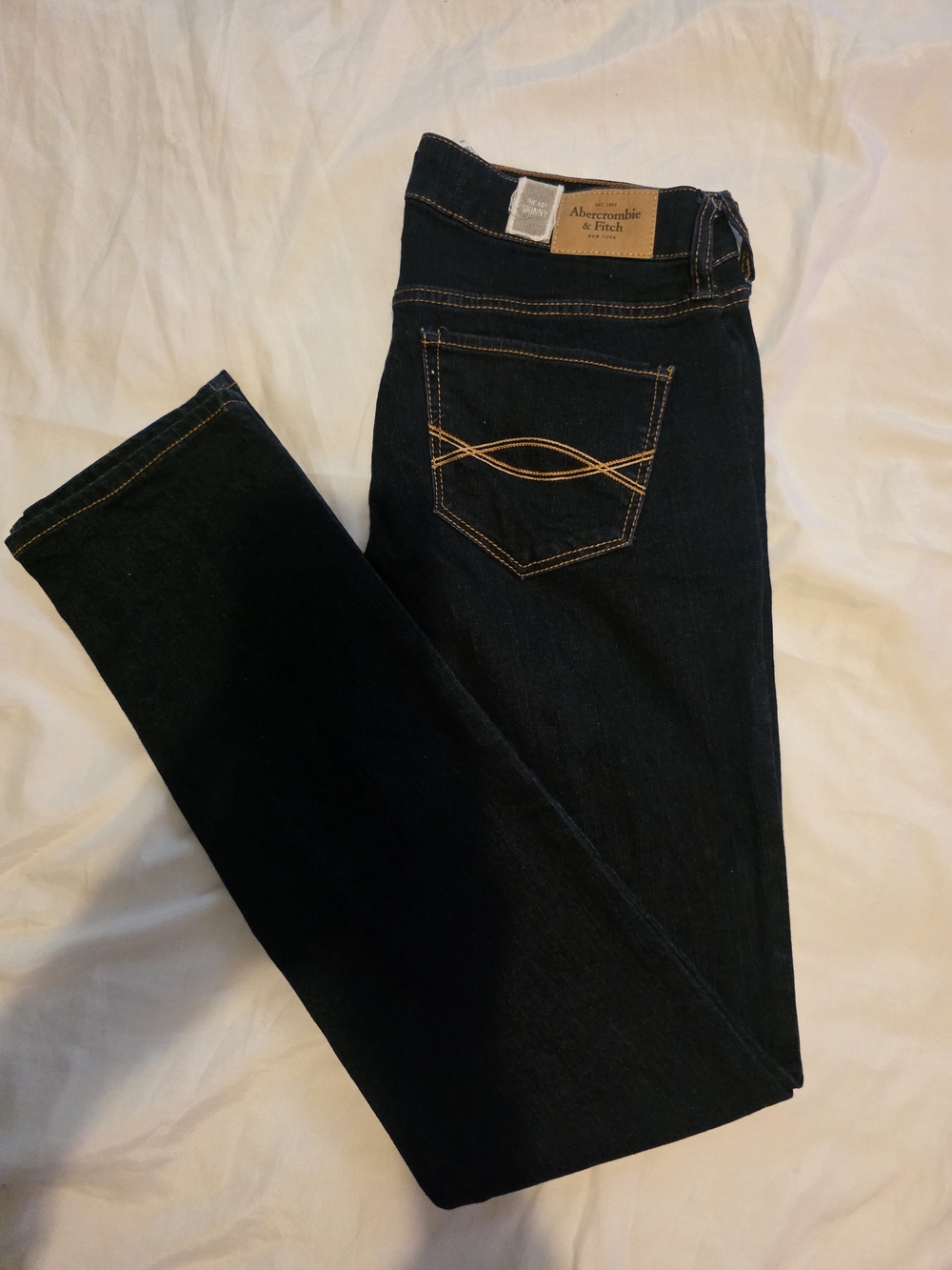 2 For $30🤩 Abercrombie & Fitch Women's Dark Indigo Skinny Jeans - Picture 3 of 8